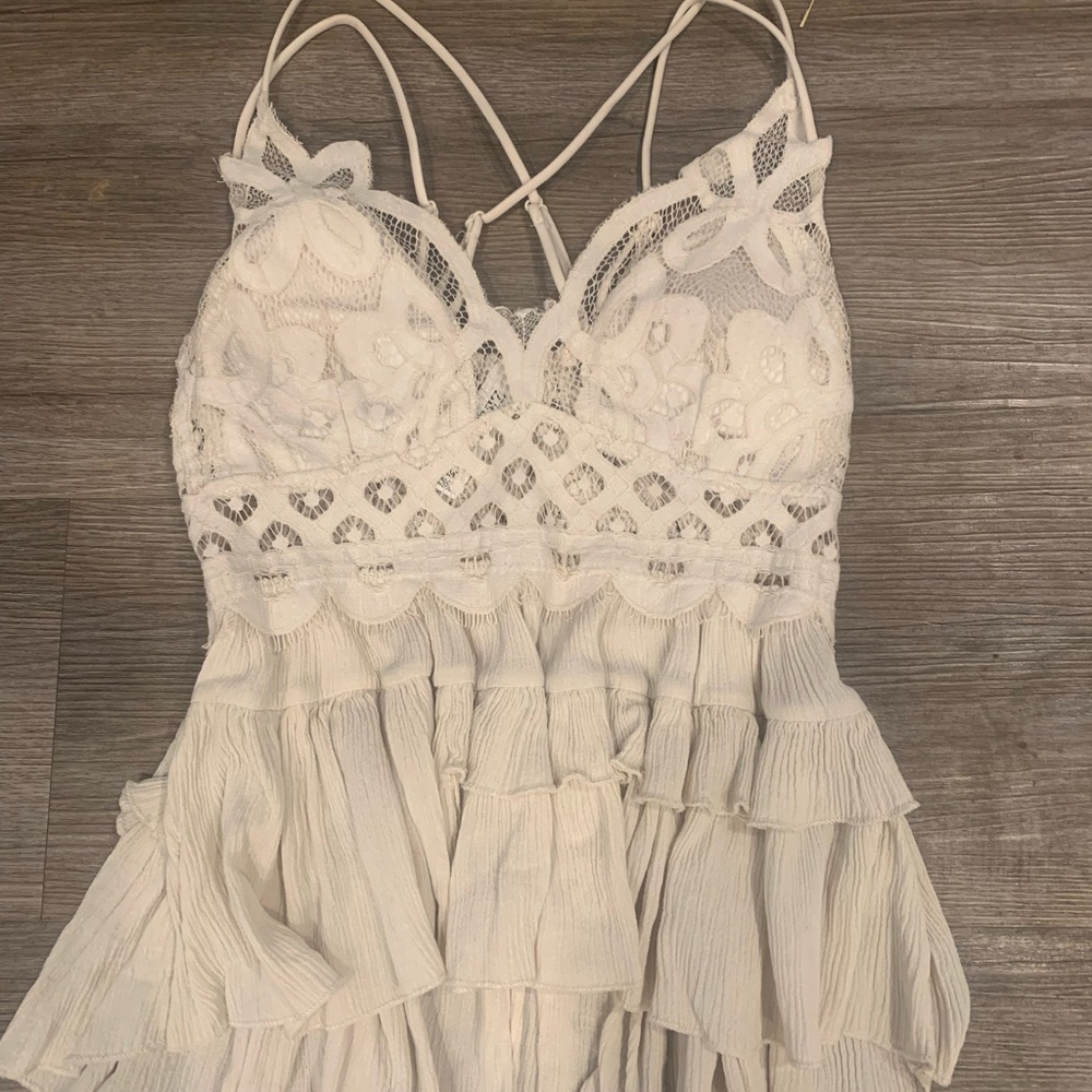 Beautiful lace summer corset bustier style top. Ivory color -M